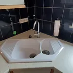 Апартаменты Mauritzburg Крефельд